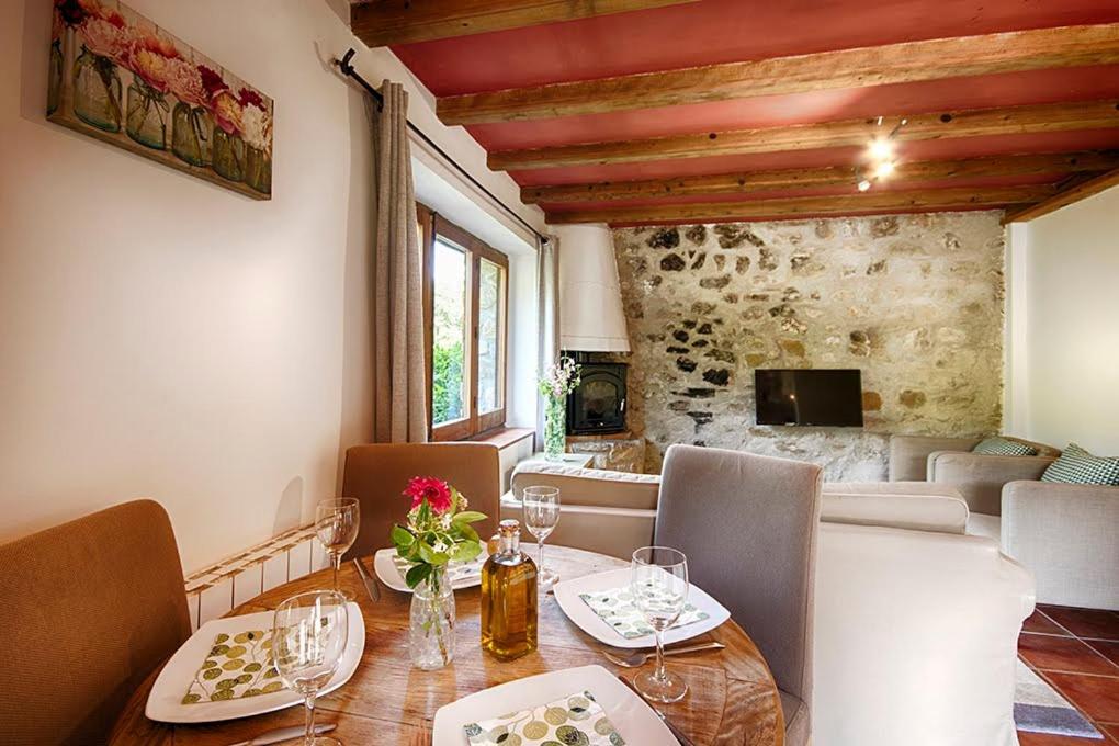 Can Cruanyes Sales de Llierca Exterior photo
